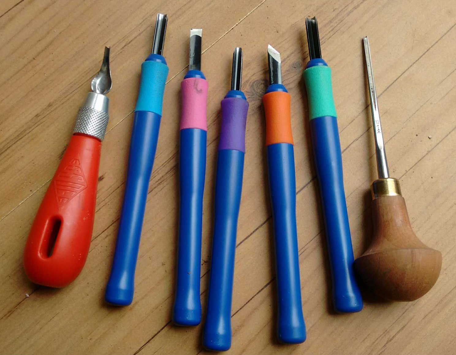 lino and woodcut tools